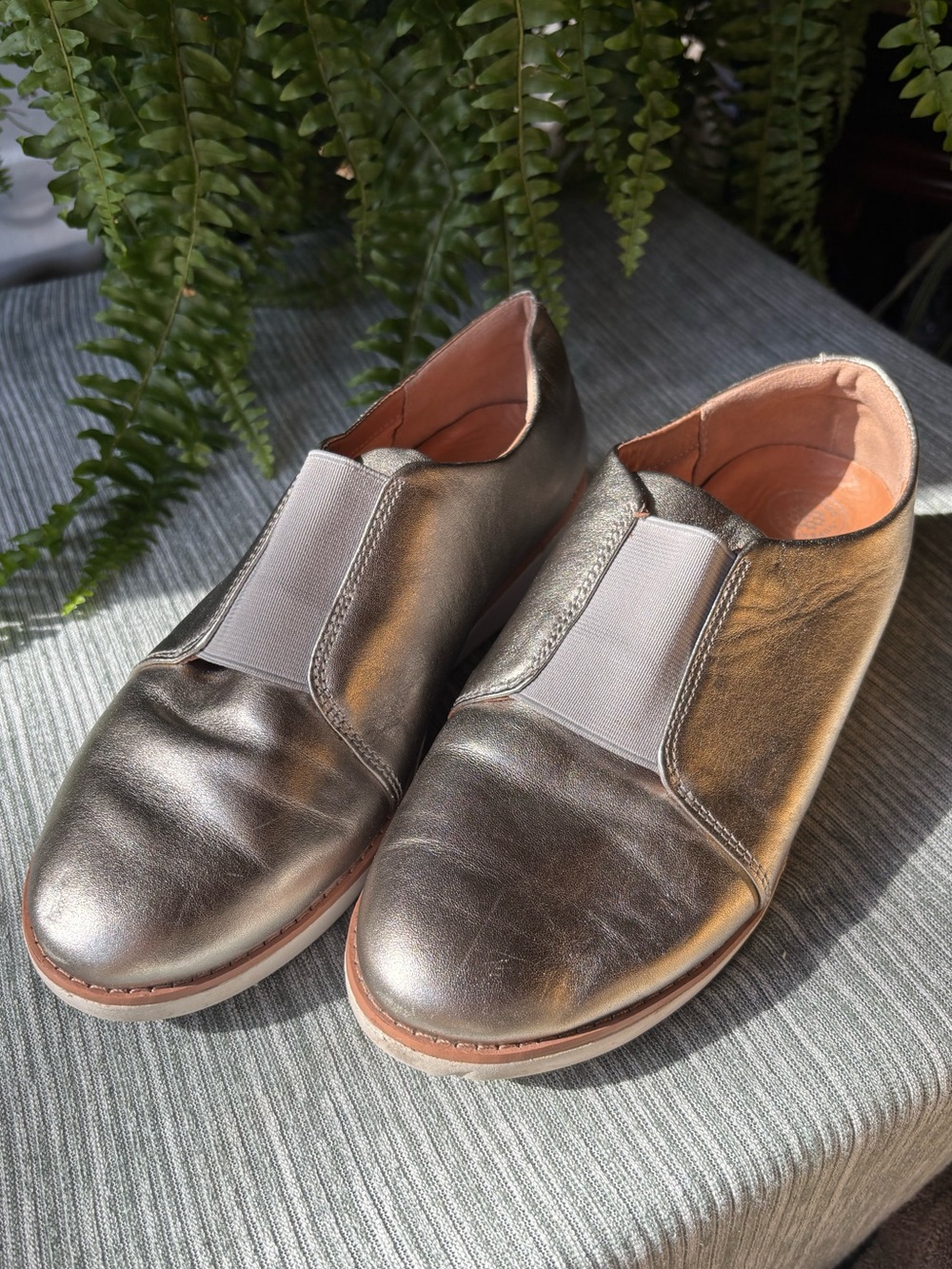 FitFlop Women’s Metallic Pewter Slip-On Loafers